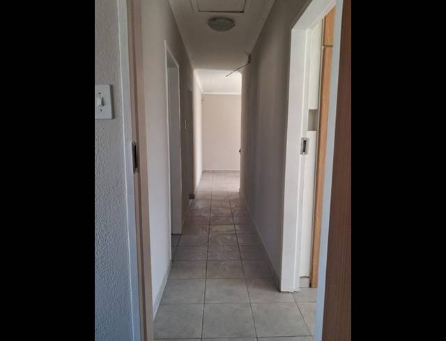 2 BEDROOM TOWNHOUSE FOR SALE IN MEYERVILLE